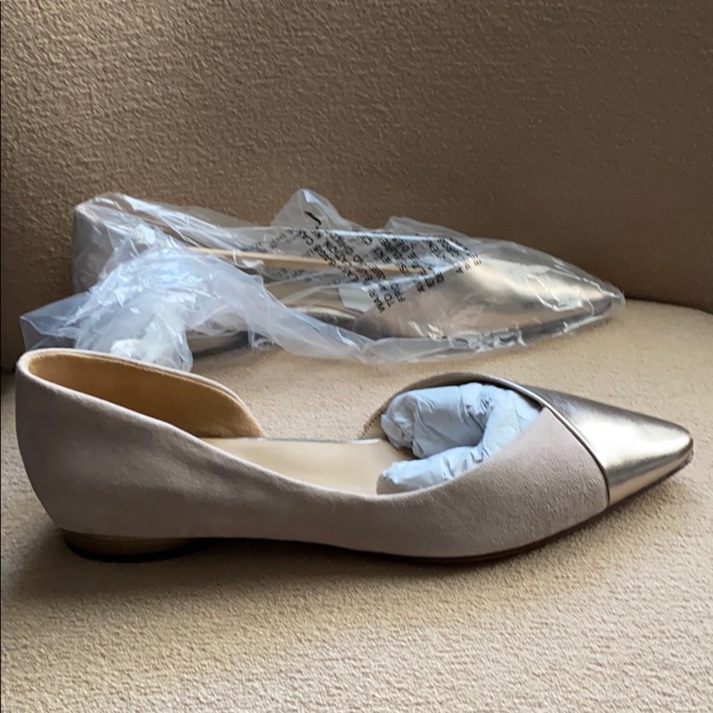 Super comfortable flats with metallic toe detail
